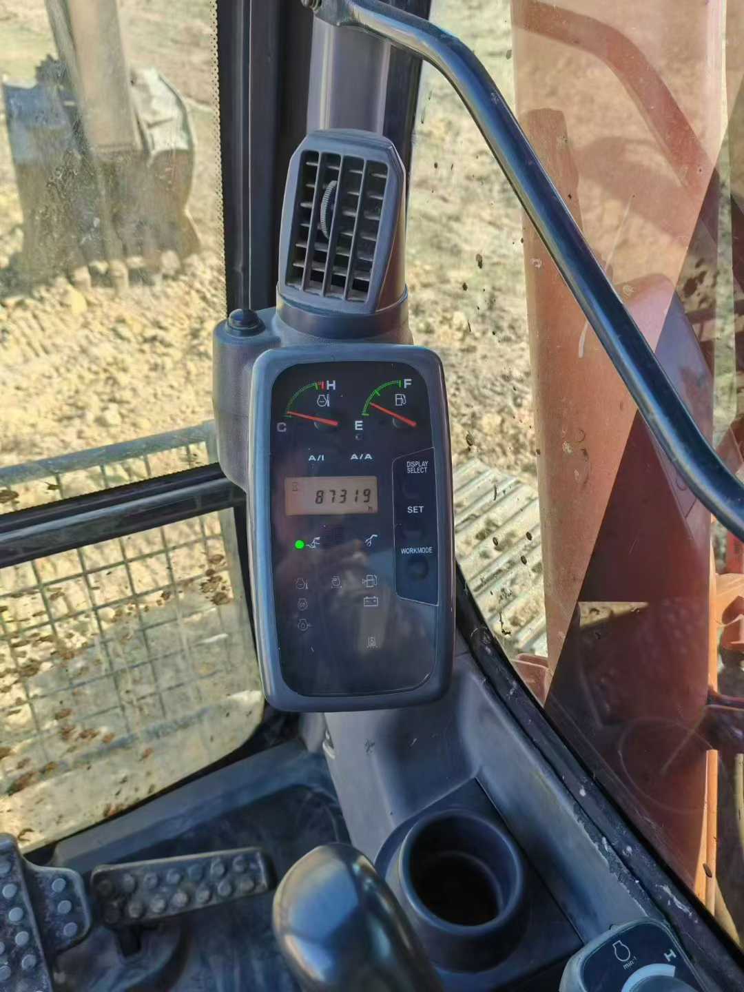 Used Hitachi ZX120 Excavator 2015 Model / 8