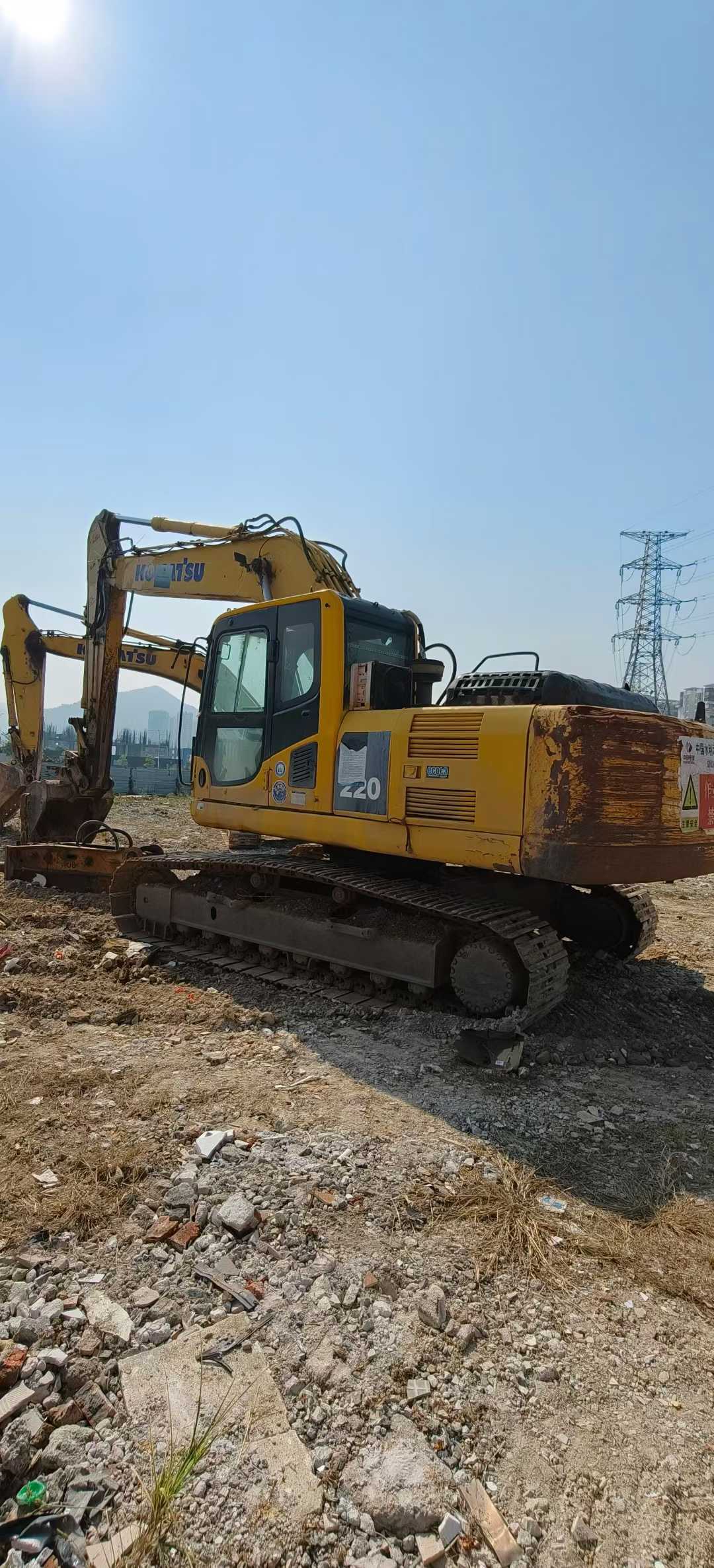 Used Komatsu PC220-8 Excavator 2016 Model / 2