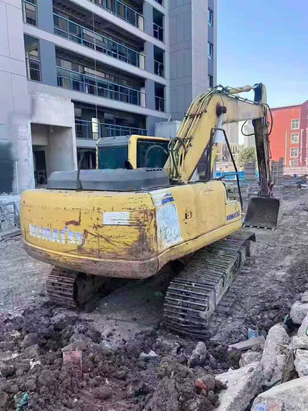 Used Komatsu PC200-8 Excavator 2011 Model / 3