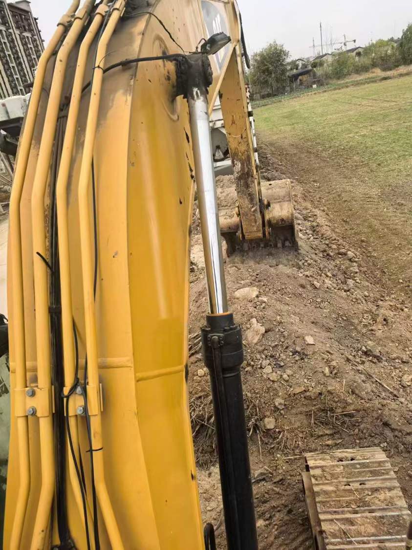 Used Caterpillar 323 Excavator 2017 Model / 3