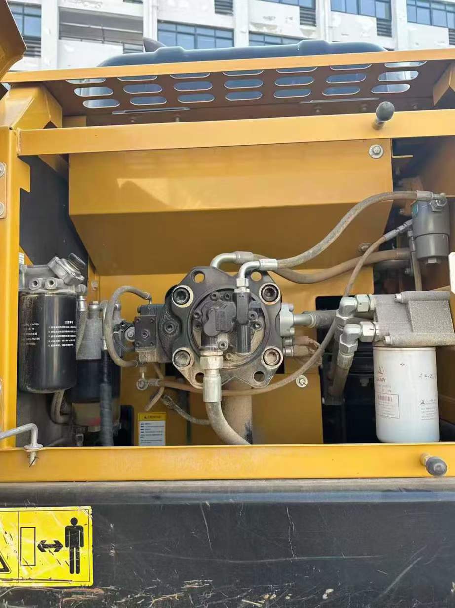 Used Sany SY215W Excavator 2022 Model / 8