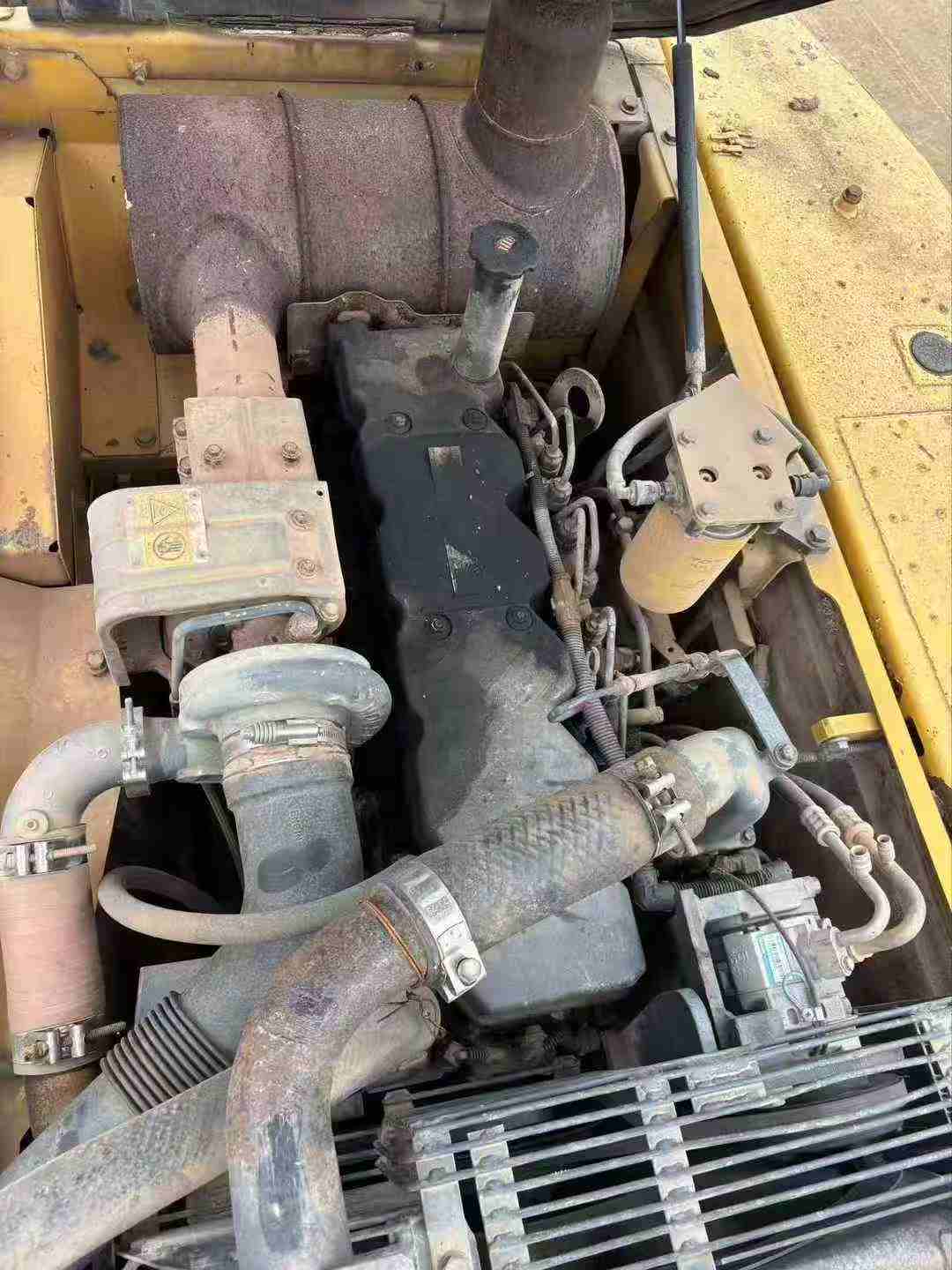 Used Komatsu PC200-8N1 Excavator 2016 Model / 6