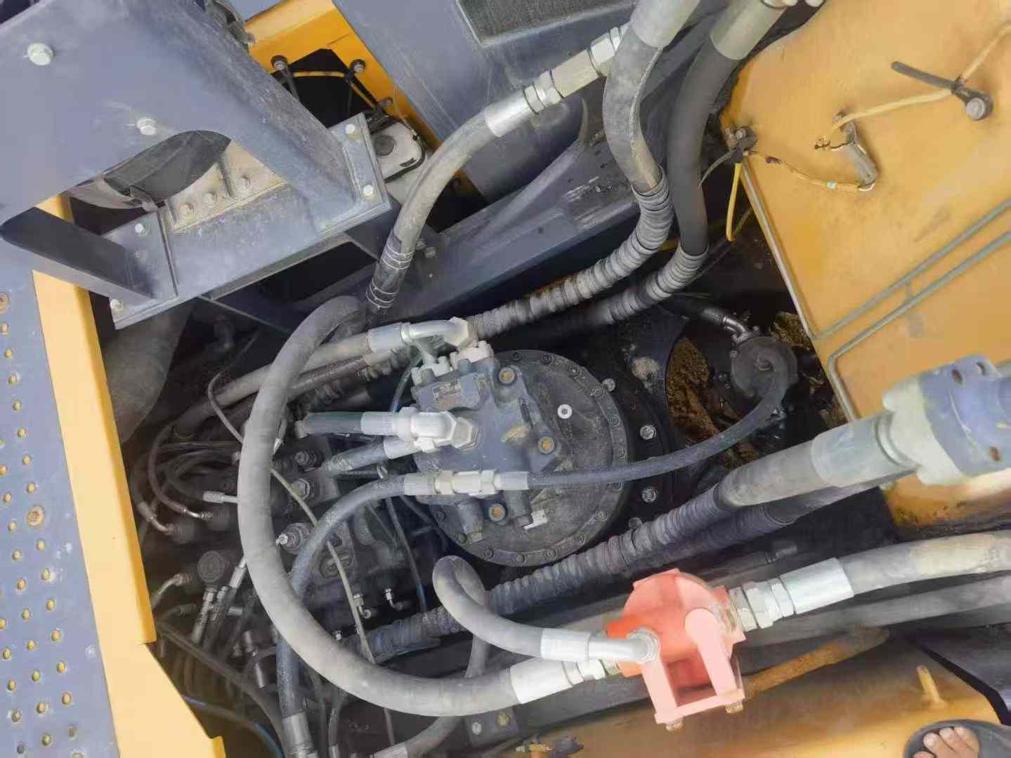 Used XCMG XE490DK Excavator 2019 Model / 4