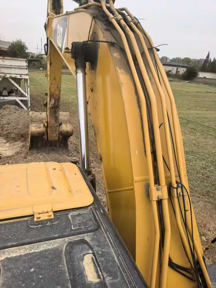 Used Caterpillar 323 Excavator 2017 Model / 9
