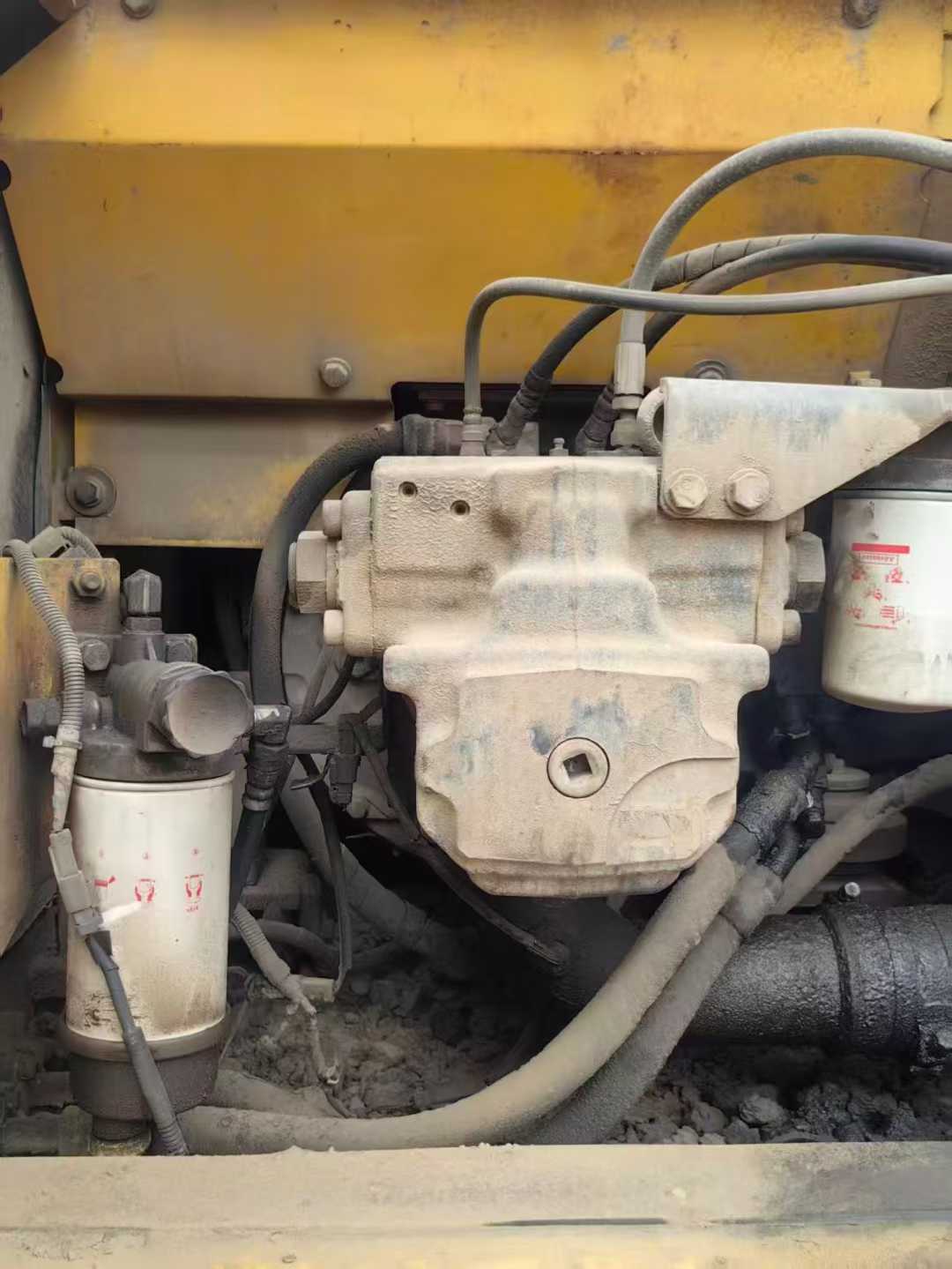 Used Komatsu PC200-8 Excavator 2016 Model / 3