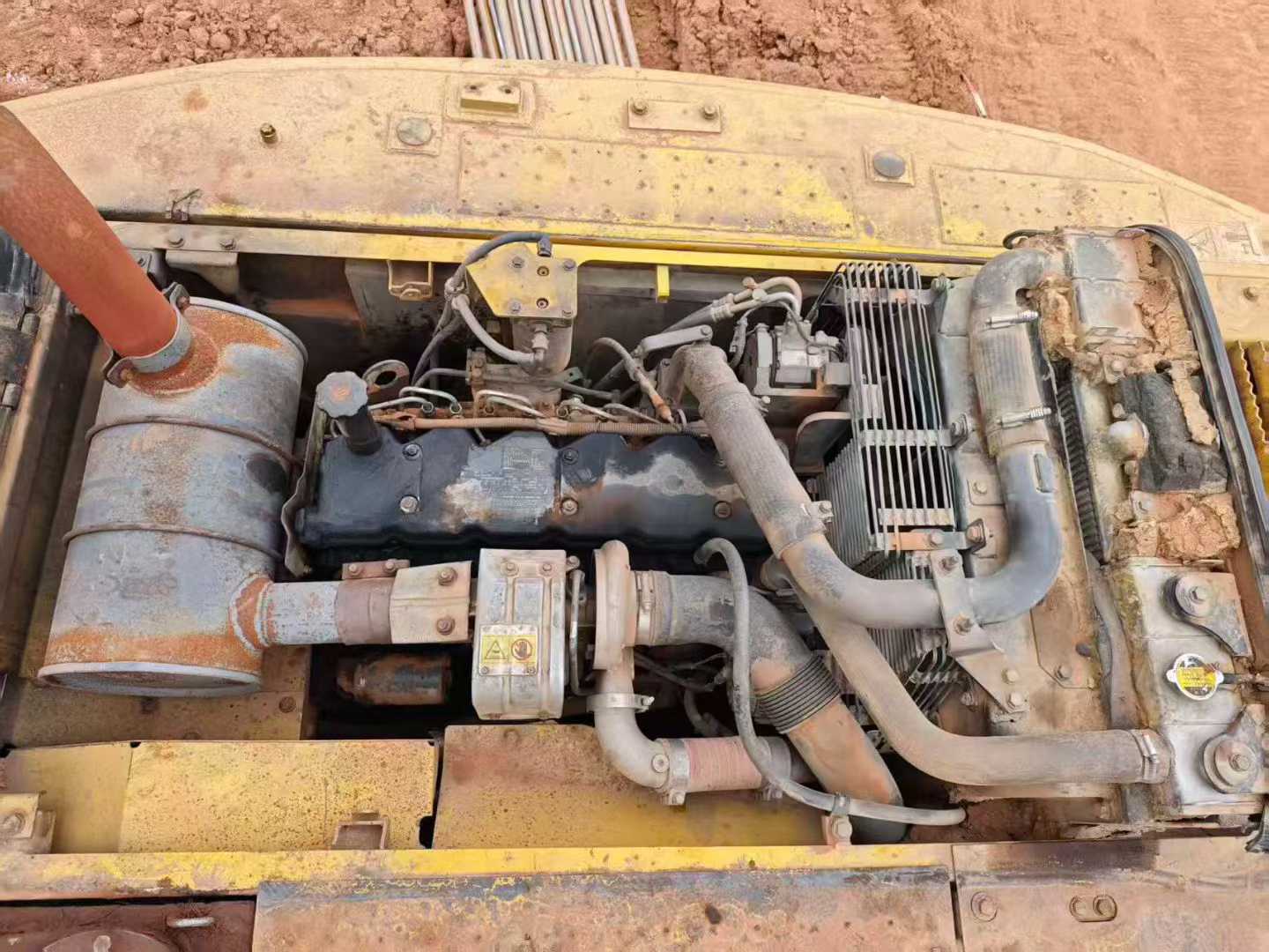 Used Komatsu PC200-8 Excavator 2016 Model / 3