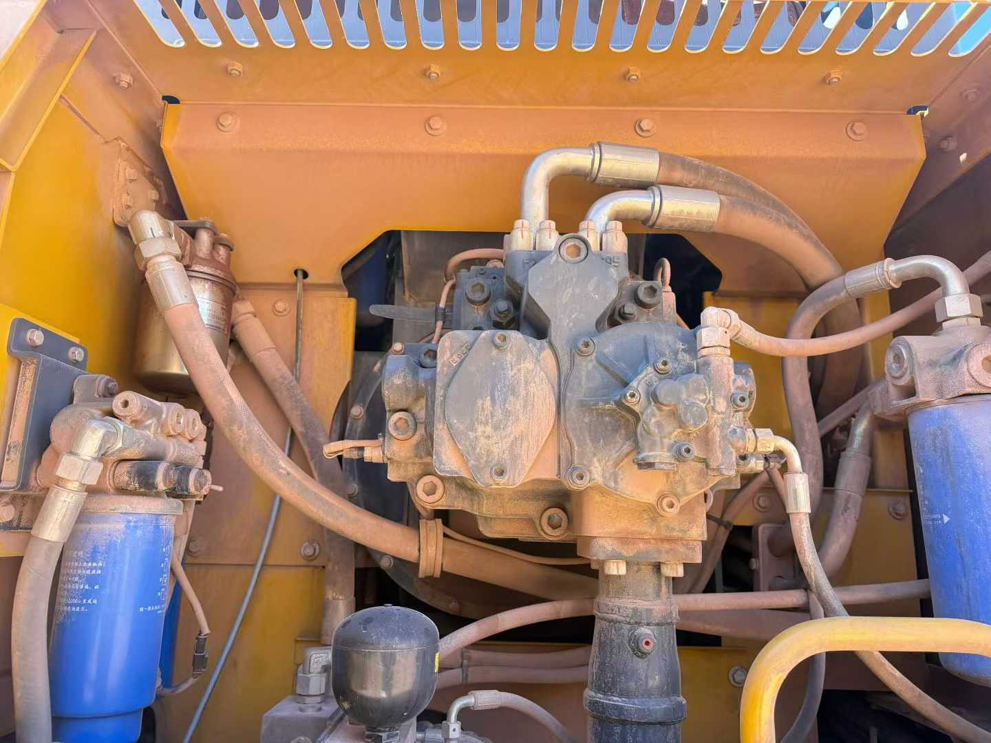 Used XCMG LW550KV Excavator 2021 Model / 8