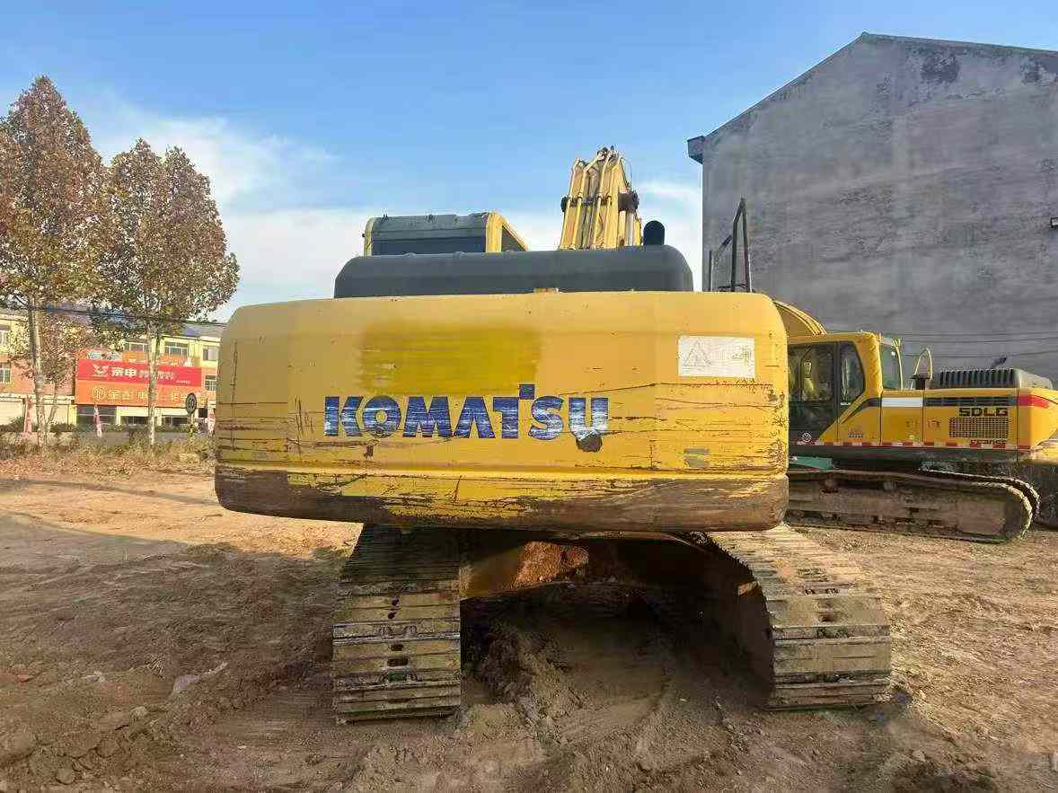 Used Komatsu PC200-8 Excavator 2016 Model / 3