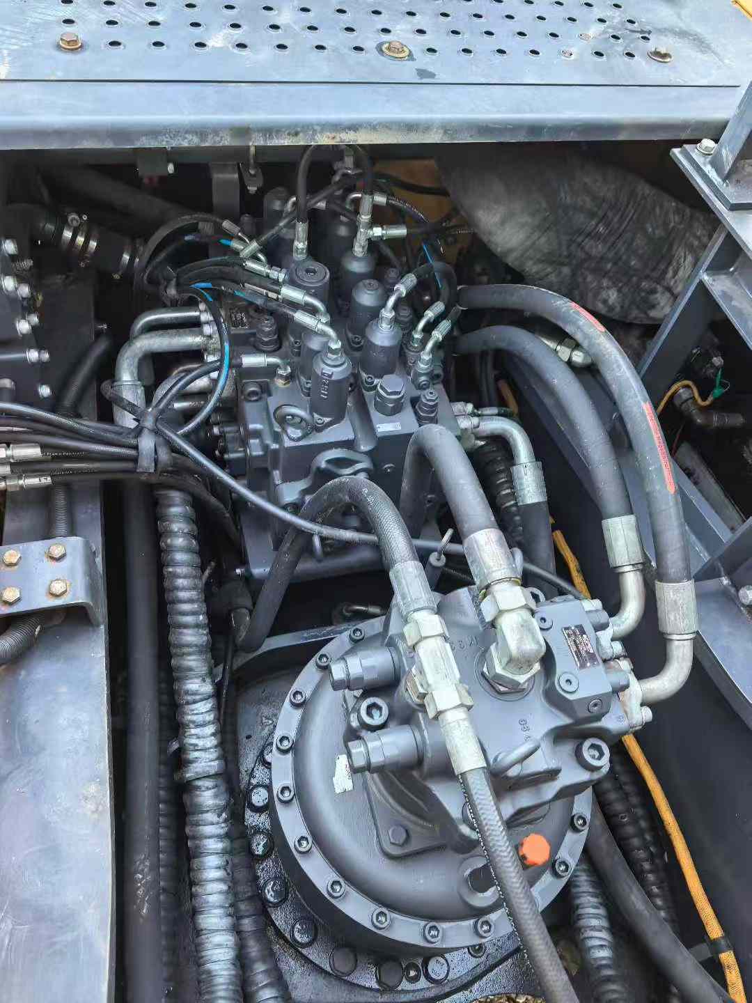 Used XCMG LW550KV Excavator 2022 Model / 7