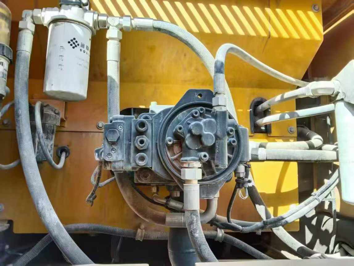 Used XCMG XE80D Excavator 2022 Model / 4