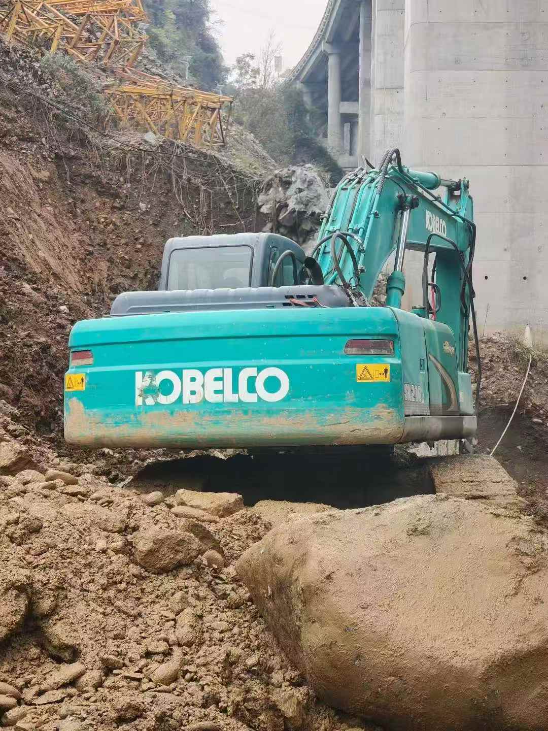 Used Kobelco SK210 Excavator 2016 Model / 2