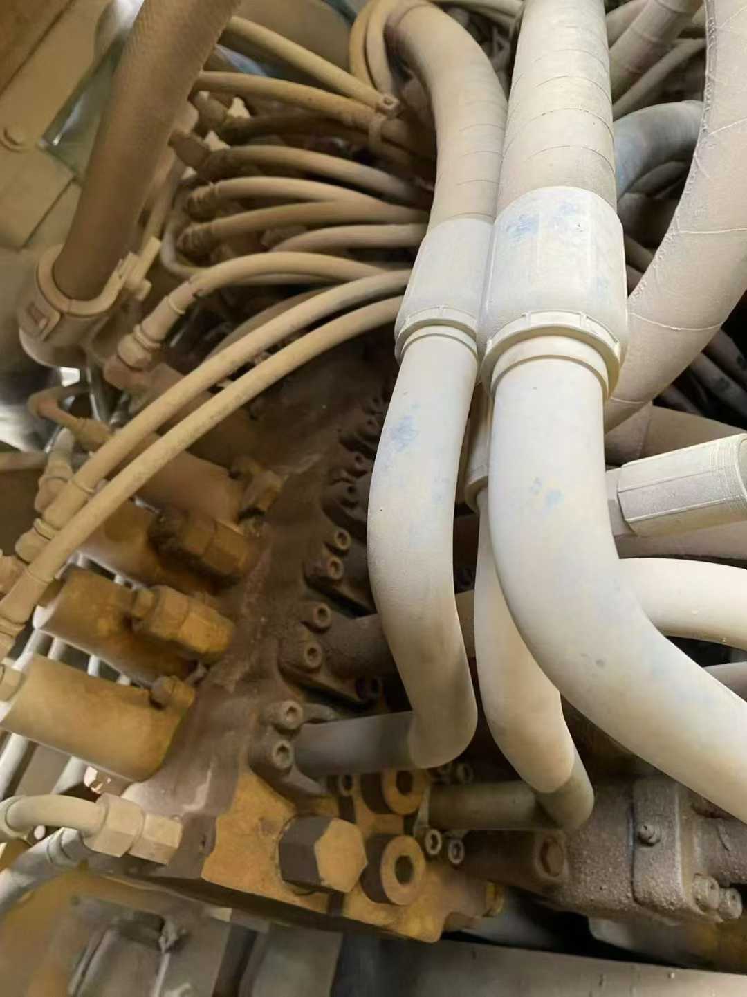 Used Caterpillar 329EL Excavator 2013 Model / 4