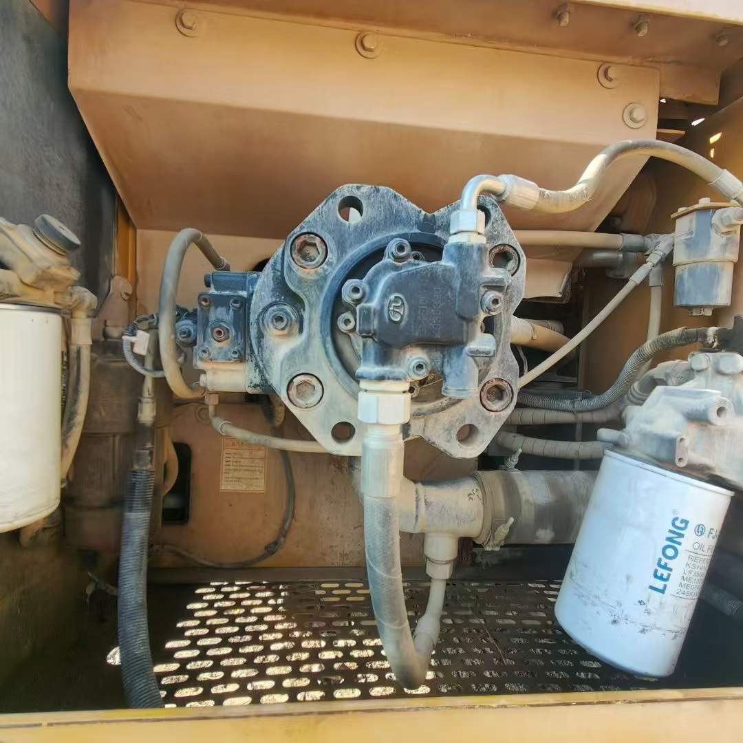 Used Sany SY200H Excavator 2020 Model / 4