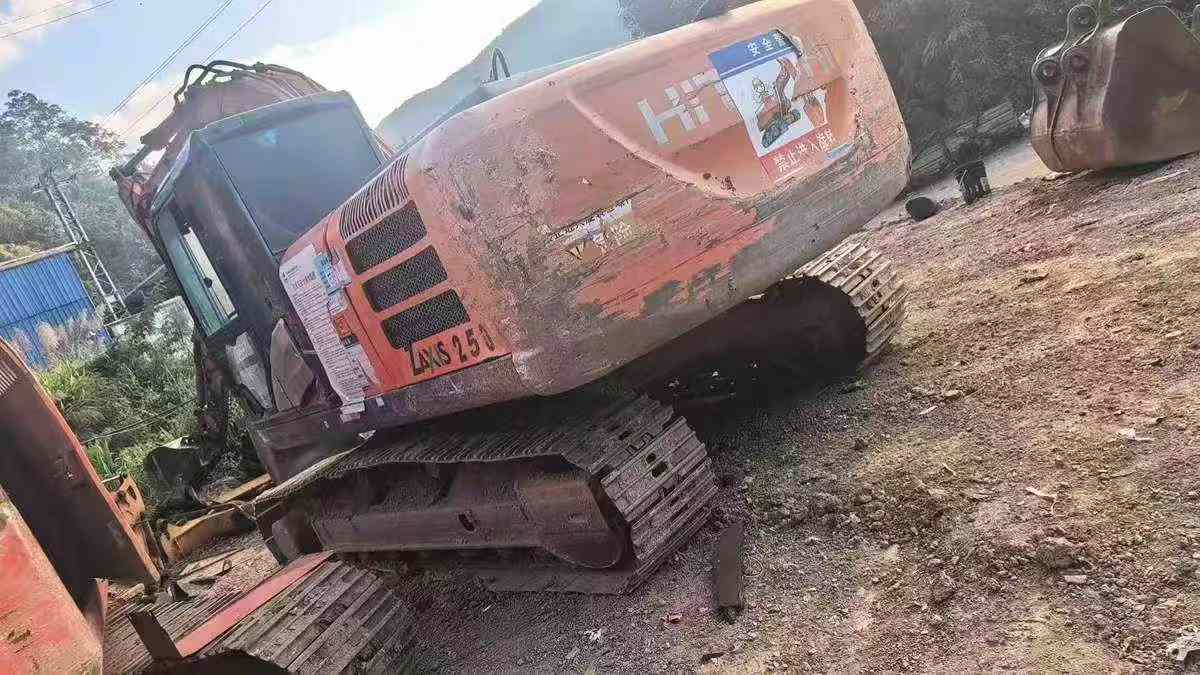 Used Hitachi ZAXIS200 Excavator 2014 Model / 9