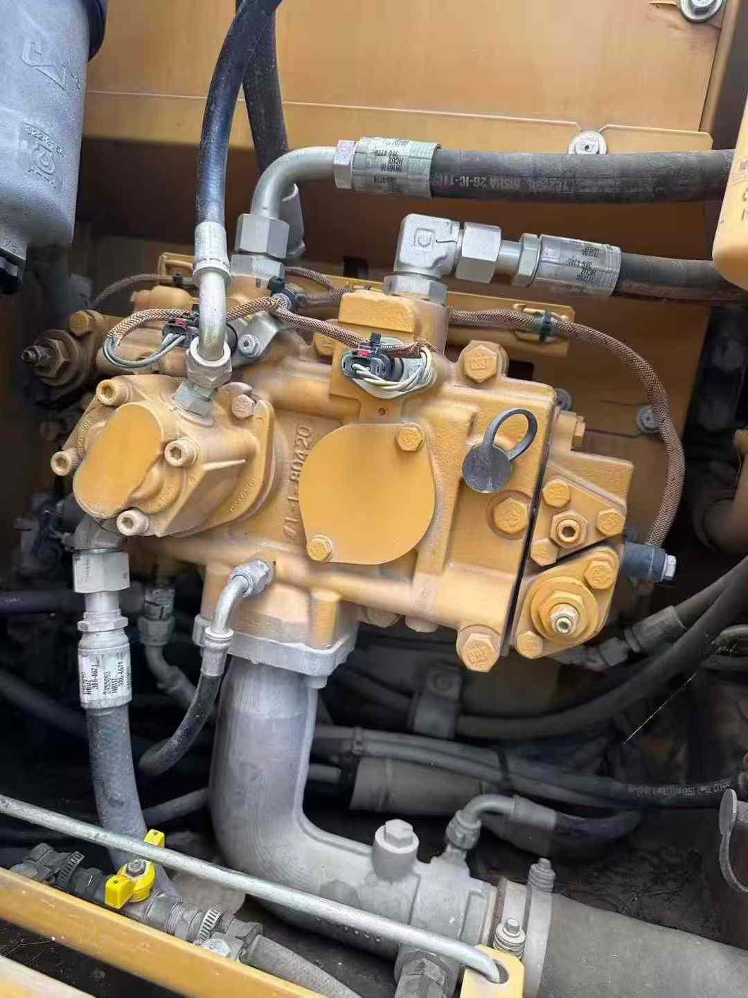 Used Caterpillar CT20 Excavator 2016 Model / 5