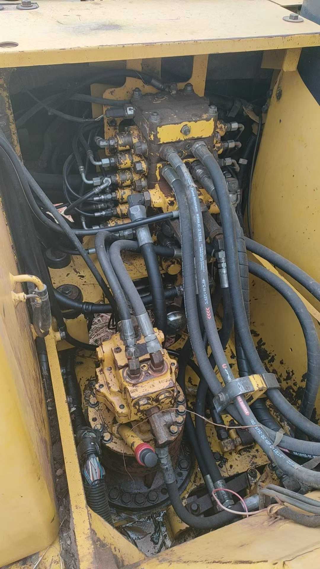 Used Komatsu PC130 Excavator 2016 Model / 5