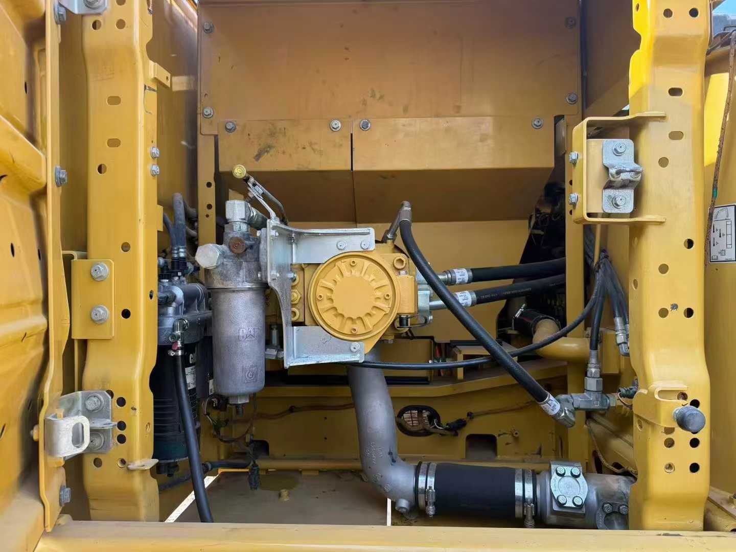 Used Caterpillar 330L Excavator 2019 Model / 8