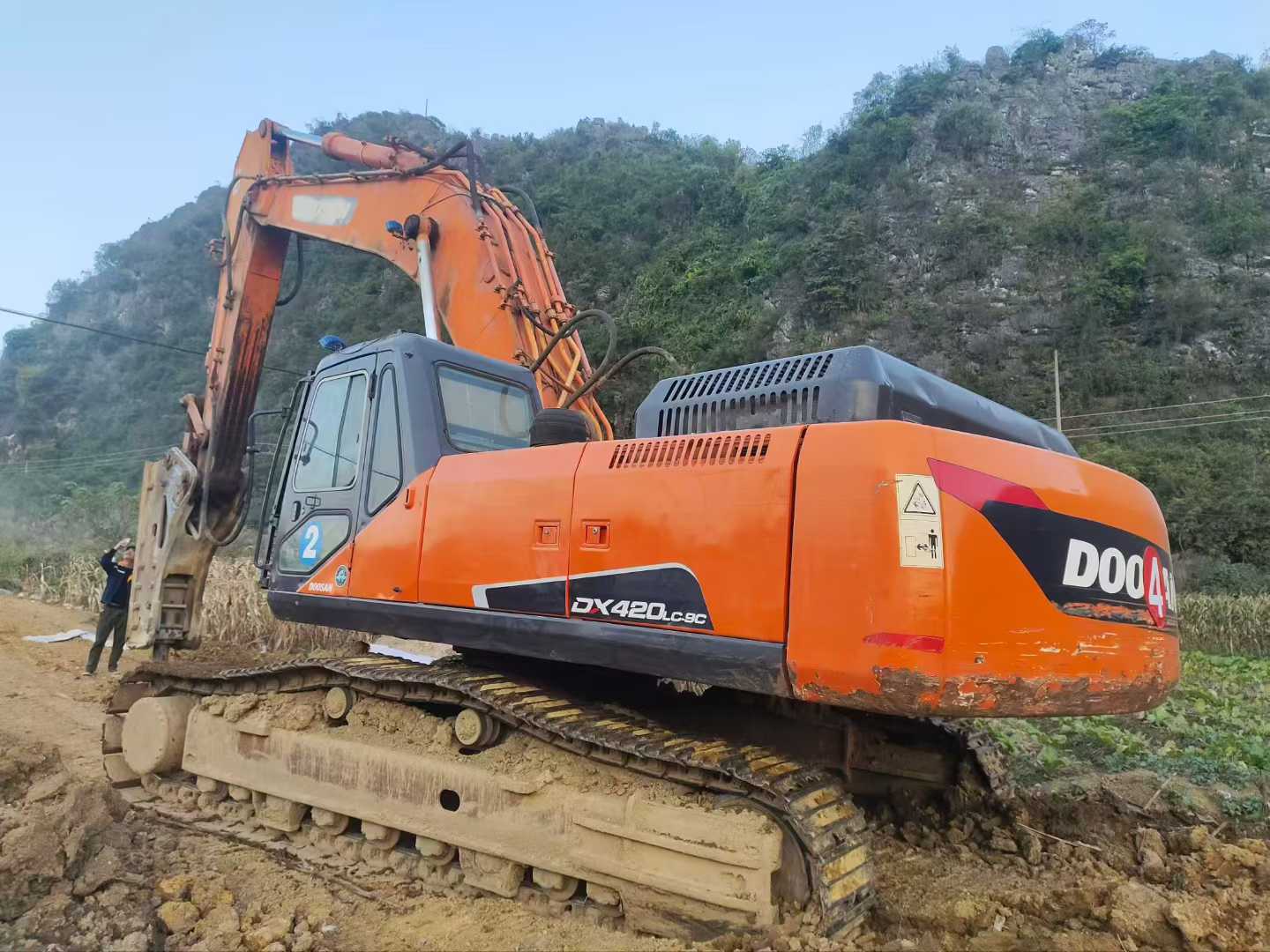 Used Doosan DL420 Excavator 2016 Model / 3