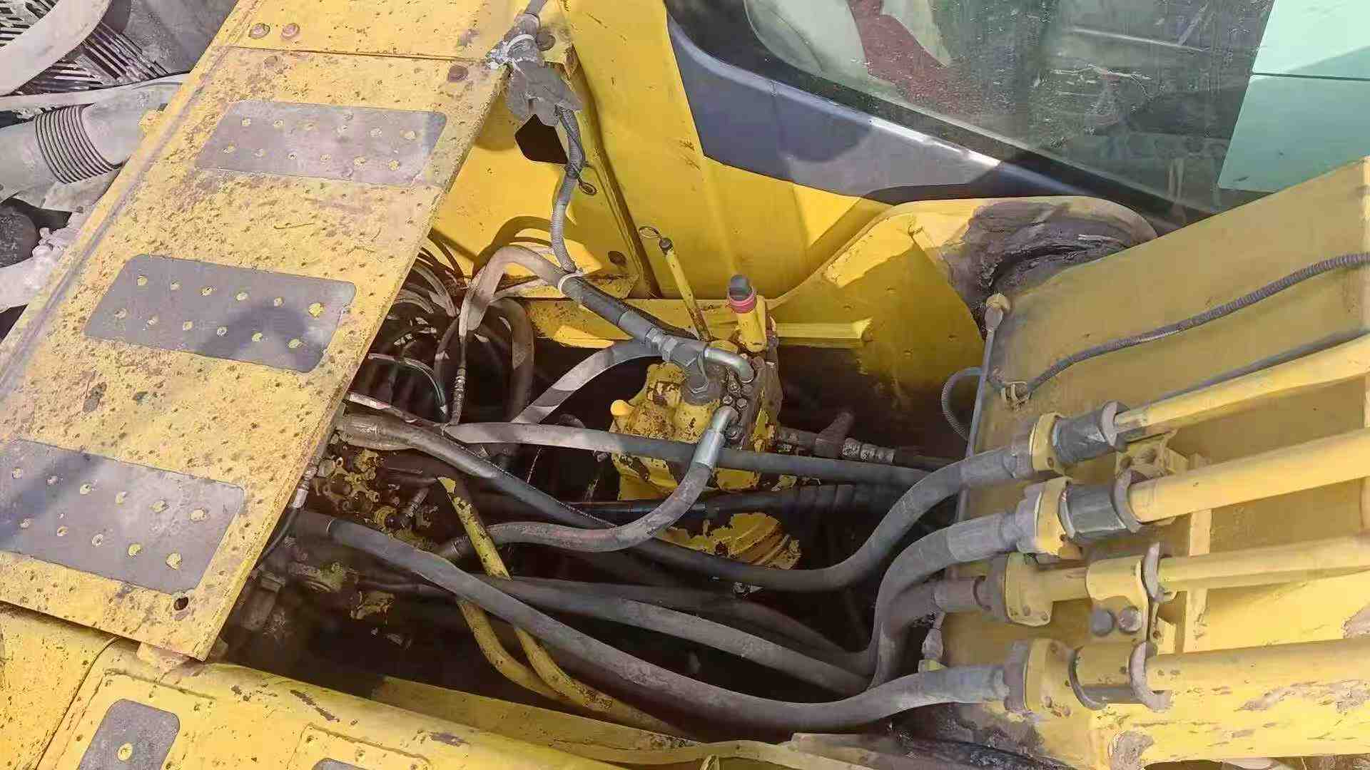 Used Komatsu PC200-8 Excavator 2016 Model / 4