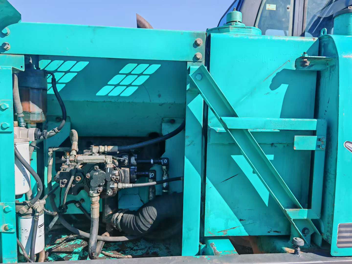 Used Kobelco SK140 Excavator 2016 Model / 4