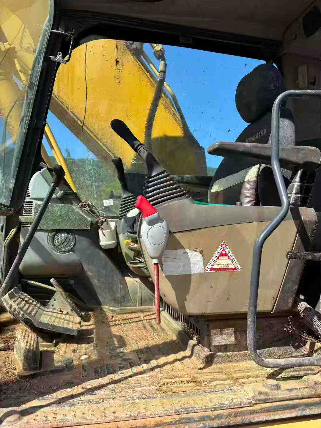 Used Komatsu PC200-8 Excavator 2016 Model / 6