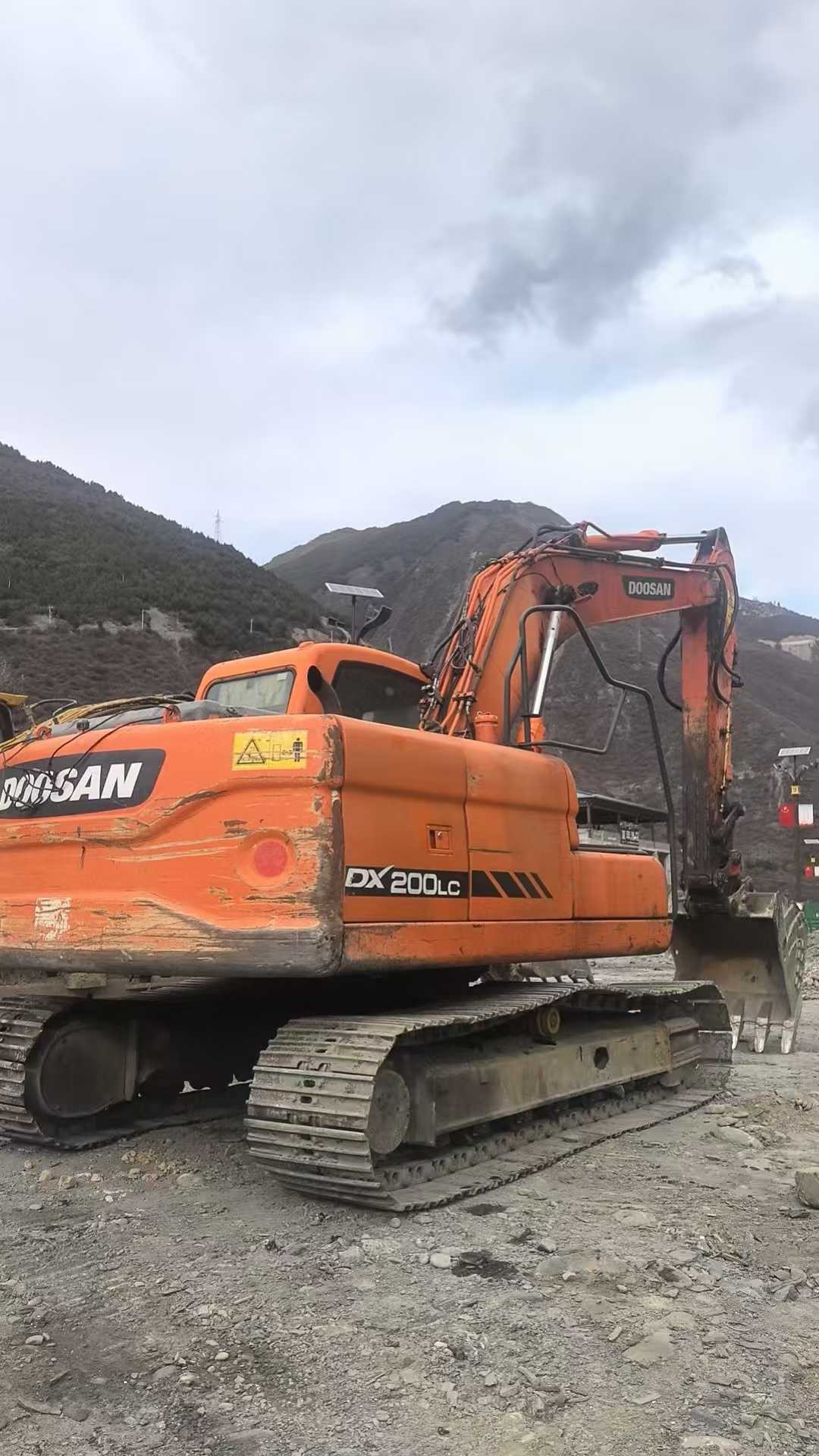 Used Doosan DX15 Excavator 2016 Model / 7