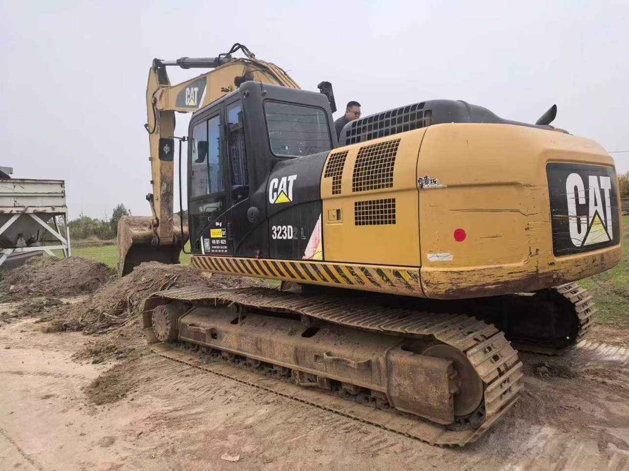 Used Caterpillar 323 Excavator 2017 Model / 9