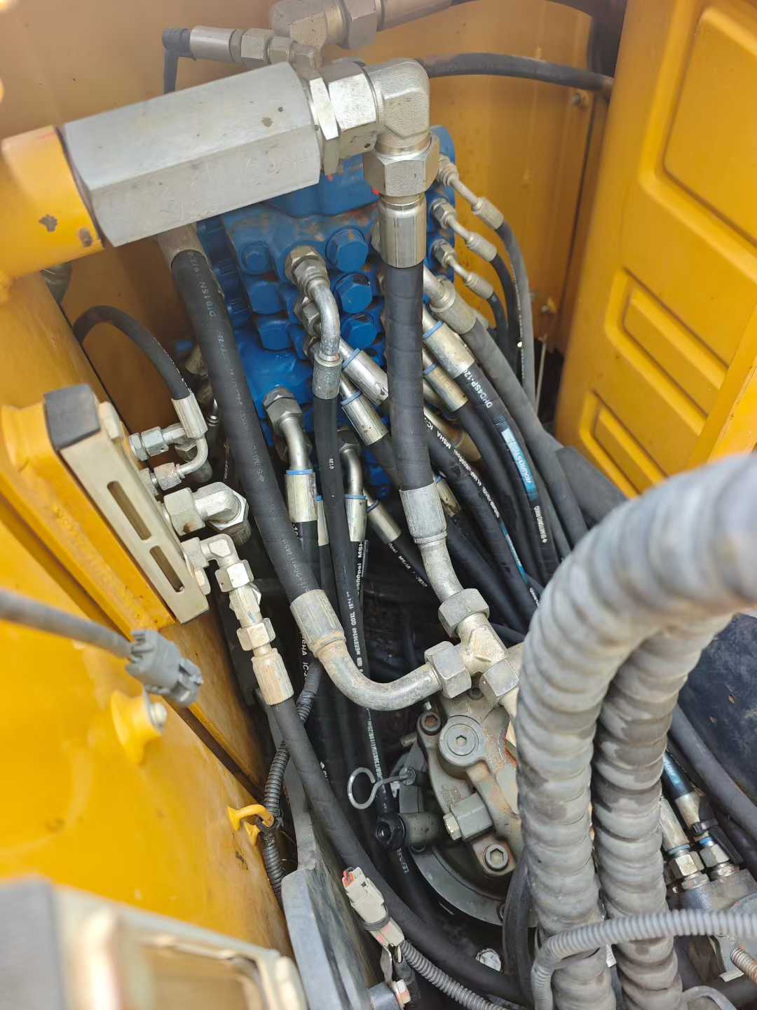 Used XCMG XE75DA Excavator 2019 Model / 7