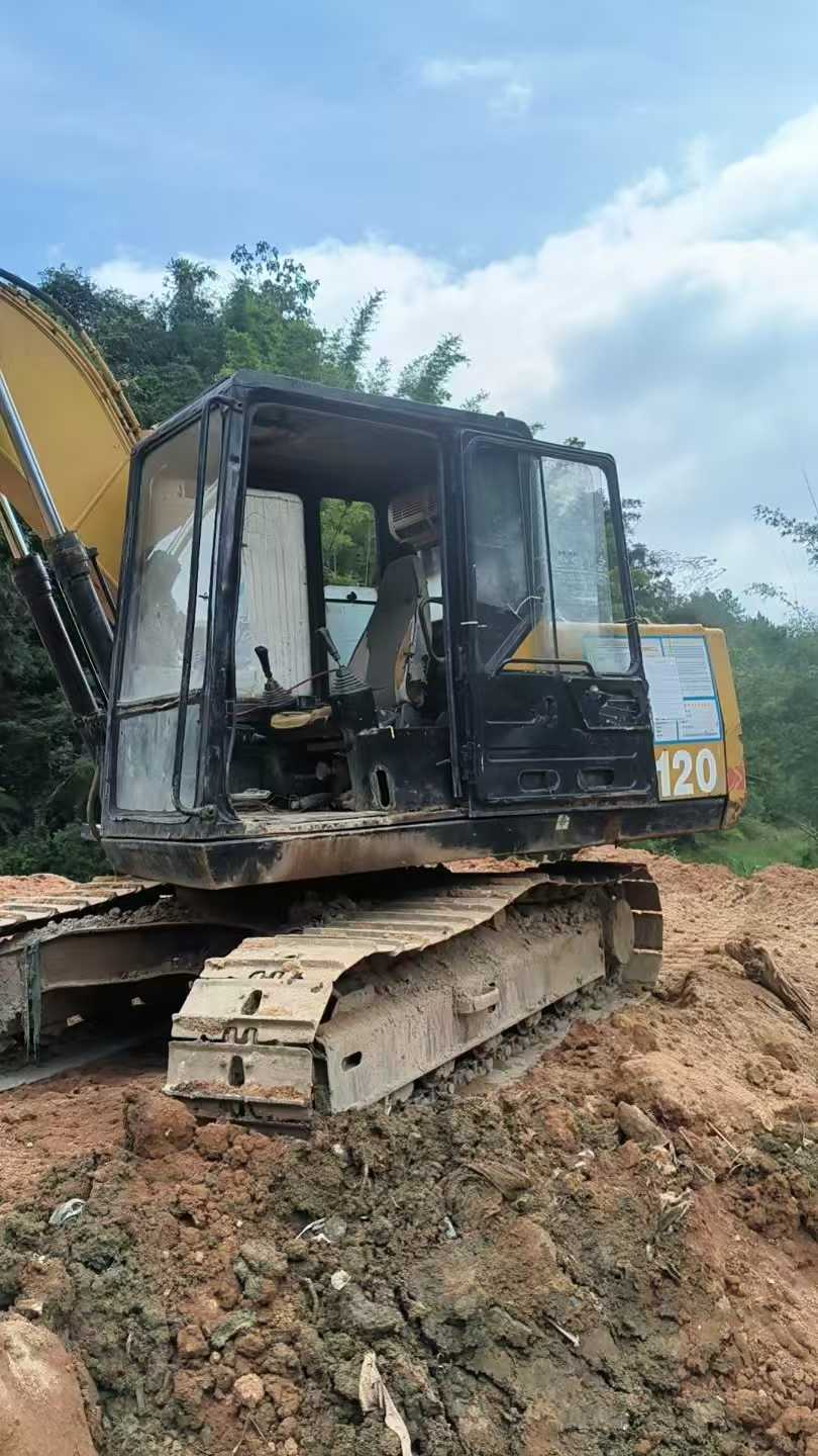Used Komatsu PW100 Excavator 2016 Model / 2