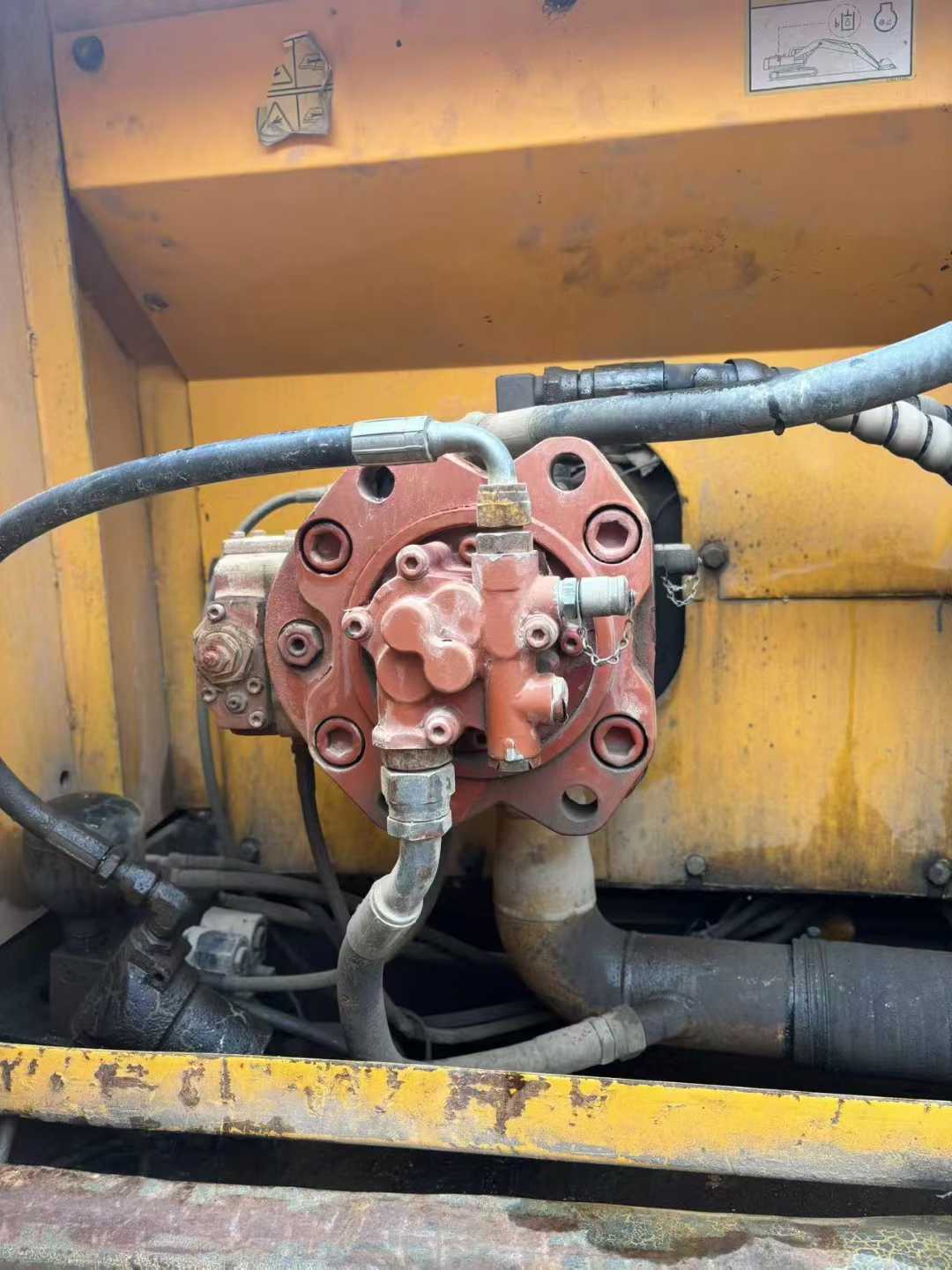 Used Hyundai R215-7 Excavator 2016 Model / 7