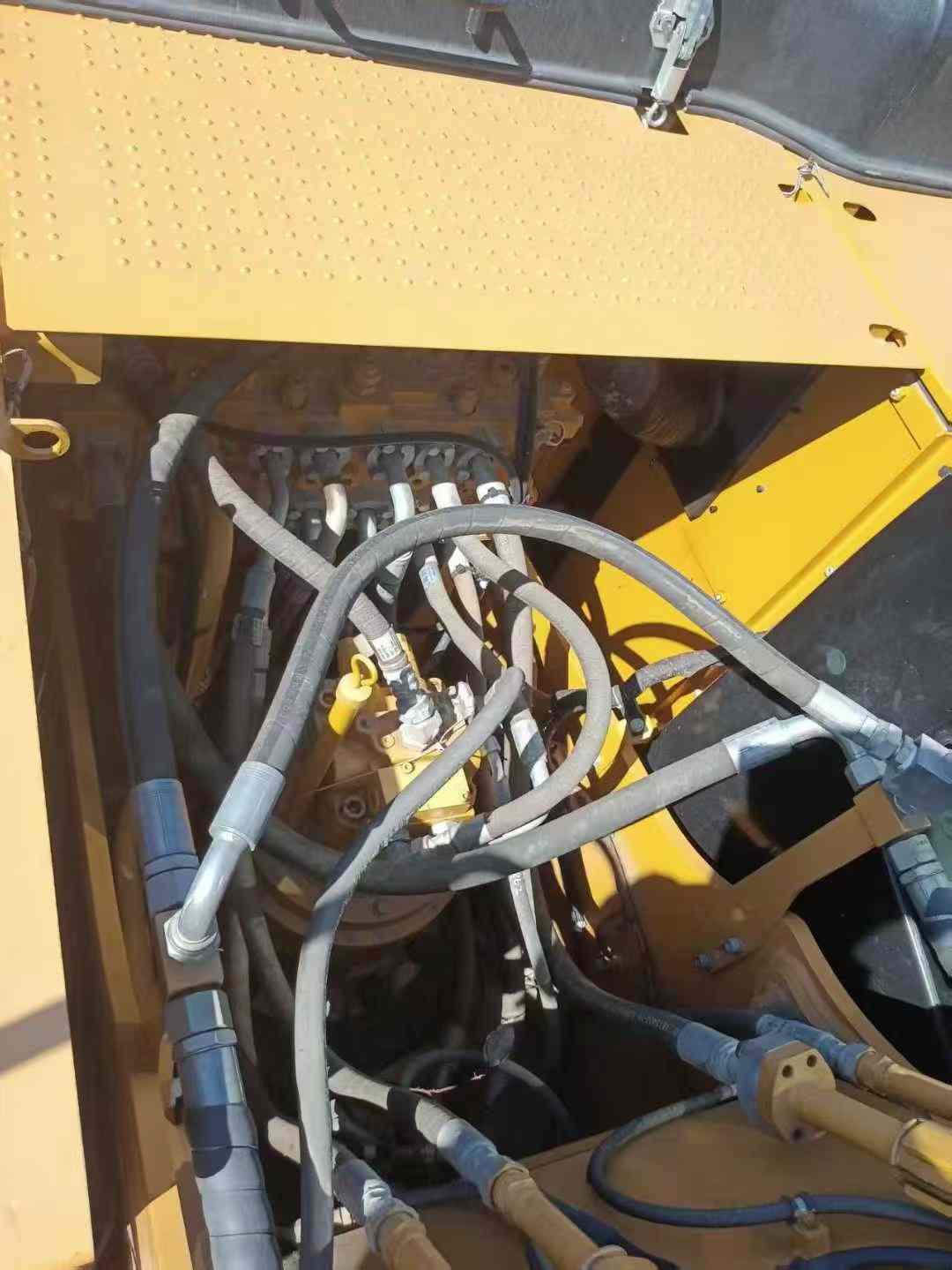 Used Caterpillar CT20 Excavator 2022 Model / 5