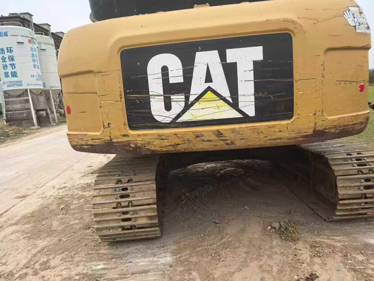Used Caterpillar 323 Excavator 2017 Model / 5