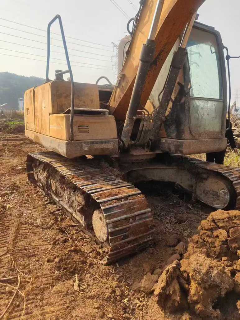 Used Sany SY135 Excavator 2015 Model / 3