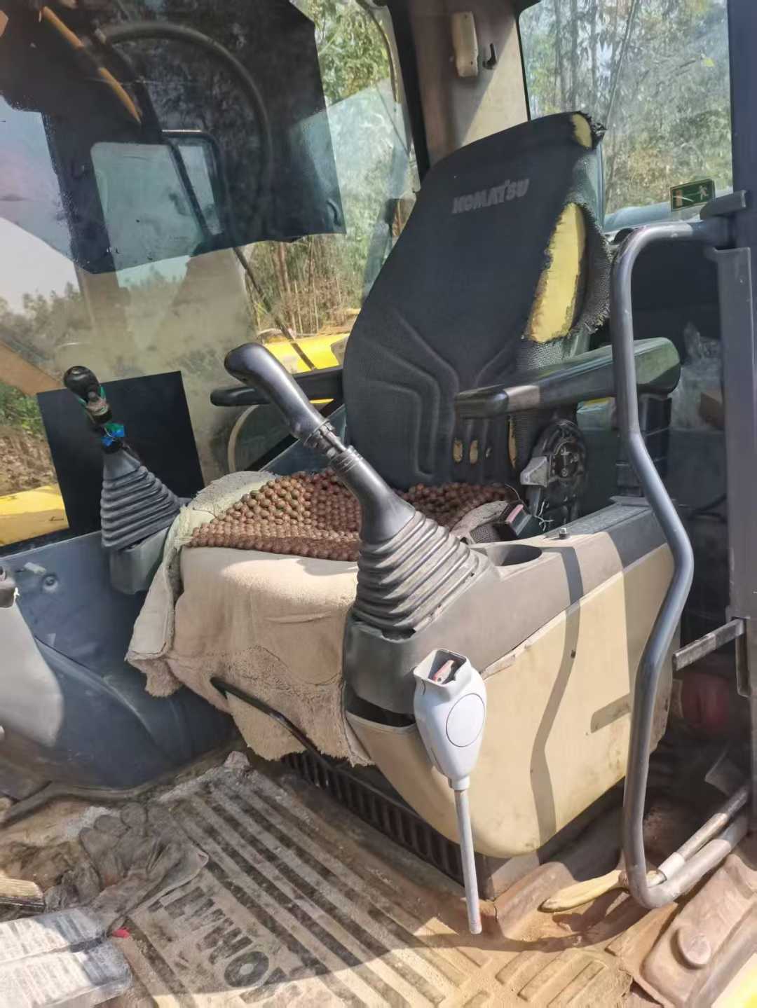 Used Komatsu PC220-8 Excavator 2016 Model / 6