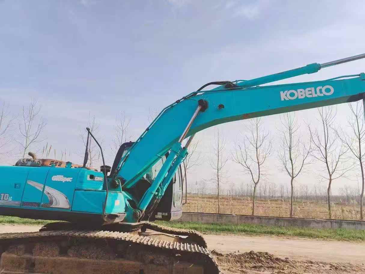 Used Kobelco SK210 Excavator 2011 Model / 5