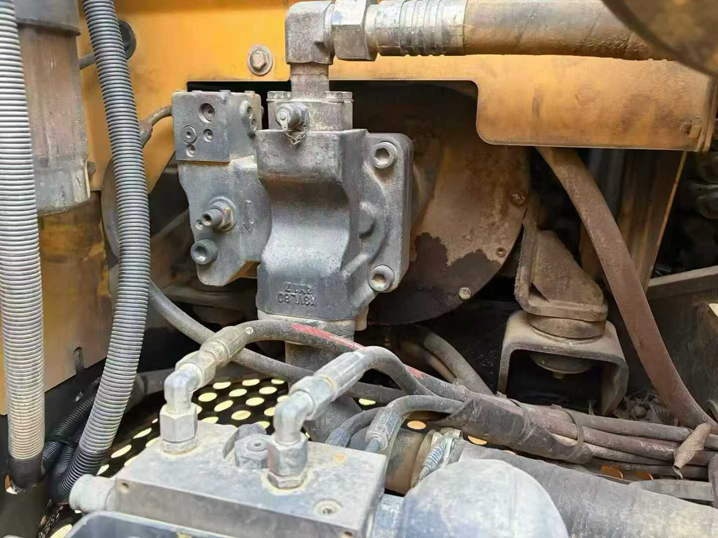 Used XCMG XE80 Excavator 2015 Model / 3