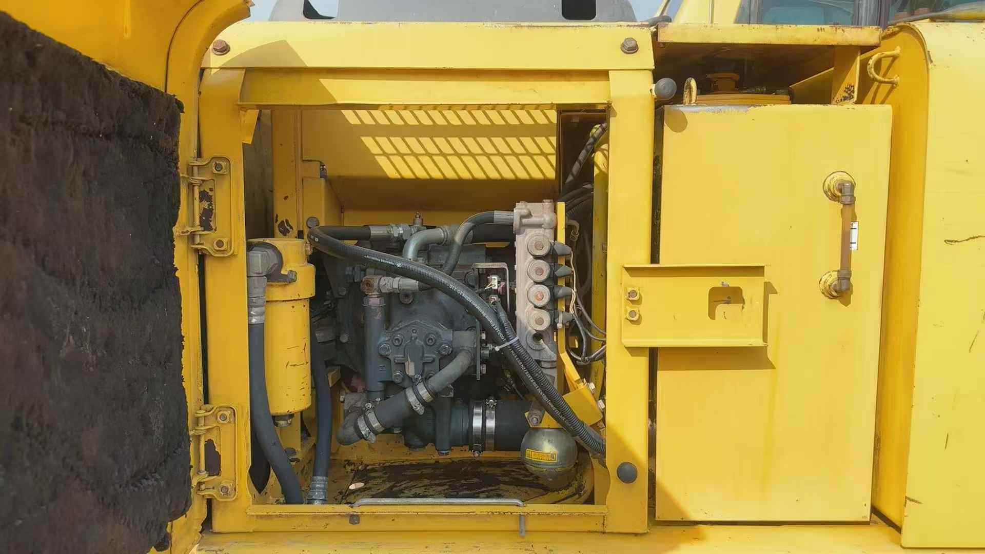 Used Komatsu PC120-6 Excavator 2016 Model / 8