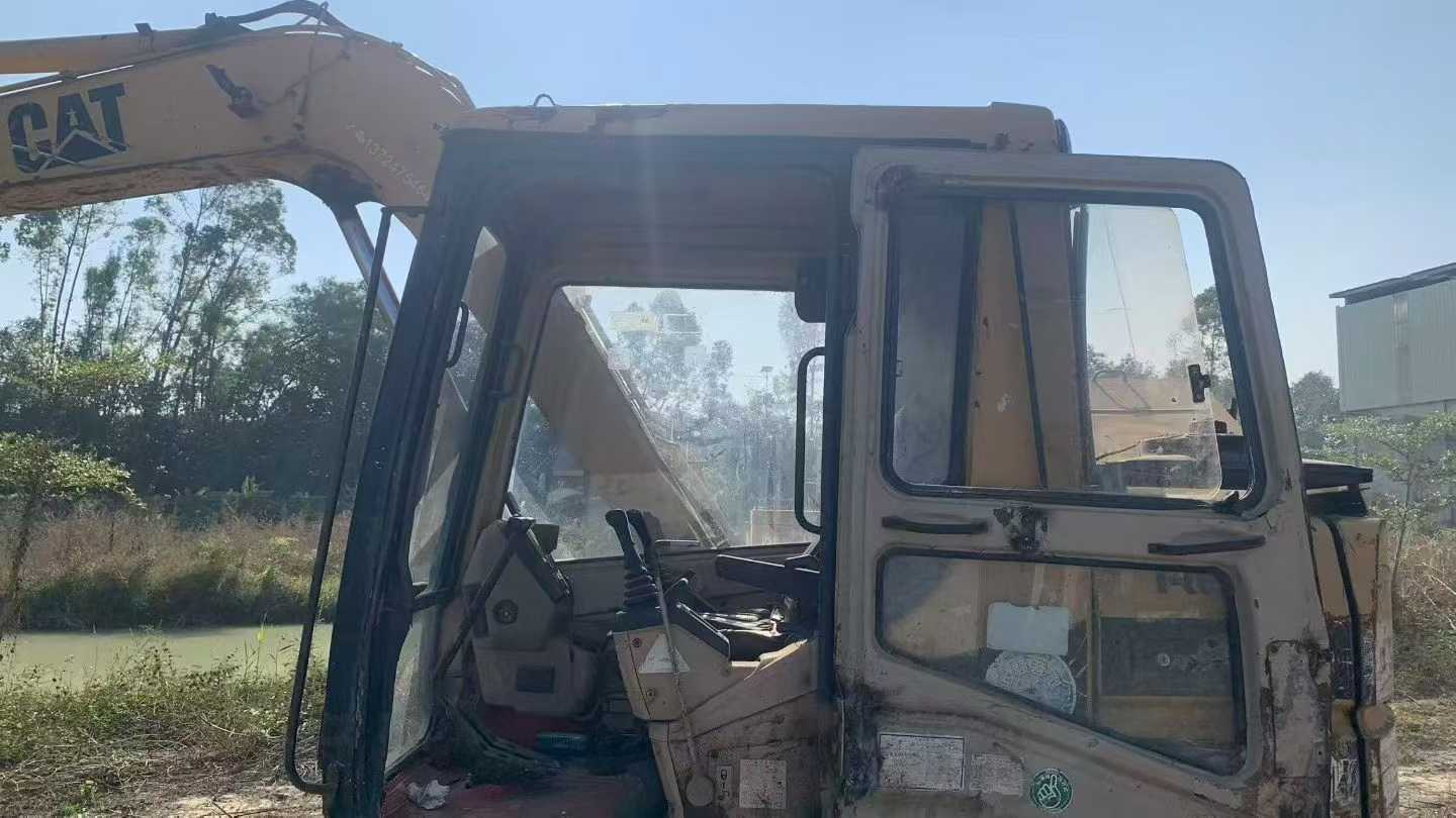 Used Caterpillar 307V2 Excavator 2016 Model / 8