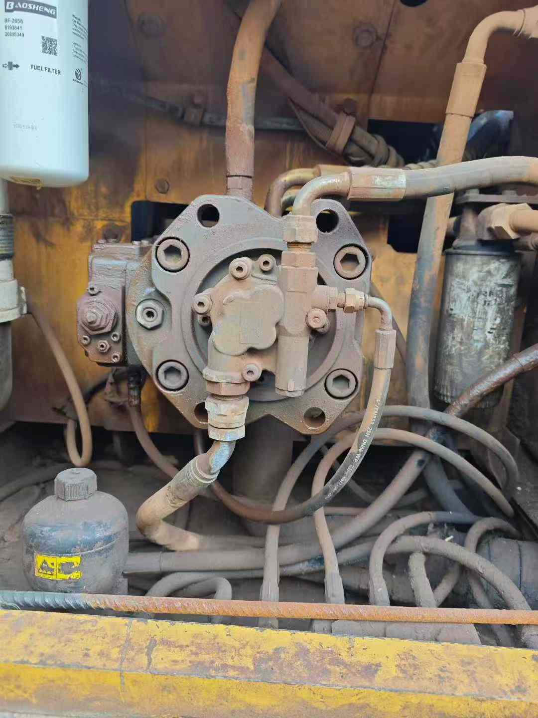 Used Volvo EW210C Excavator 2011 Model / 7