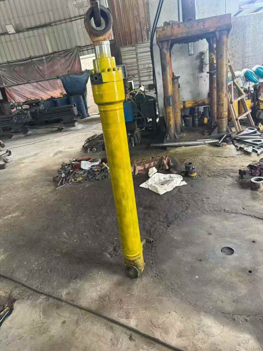 Used Caterpillar 320B Excavator 2016 Model / 4