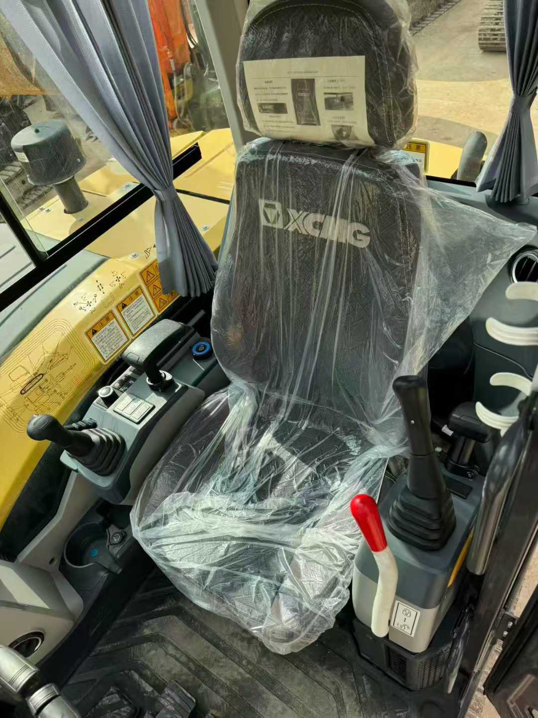 Used XCMG ZL60G Excavator 2024 Model / 5