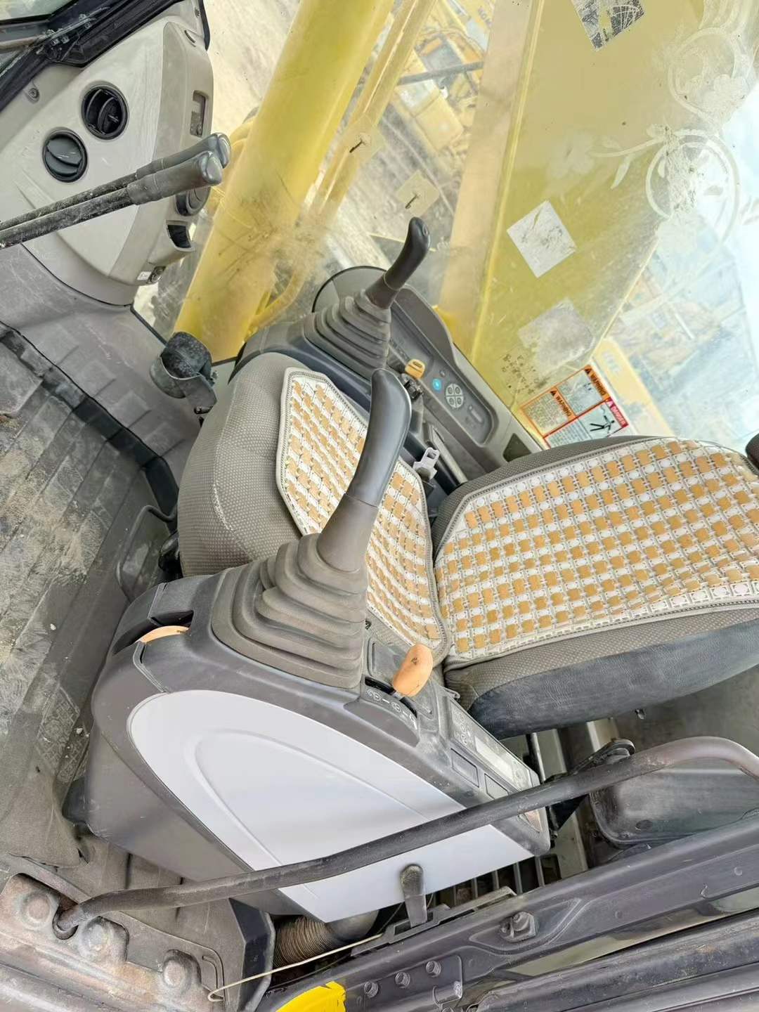 Used Sumitomo SH200A5 Excavator 2016 Model / 8