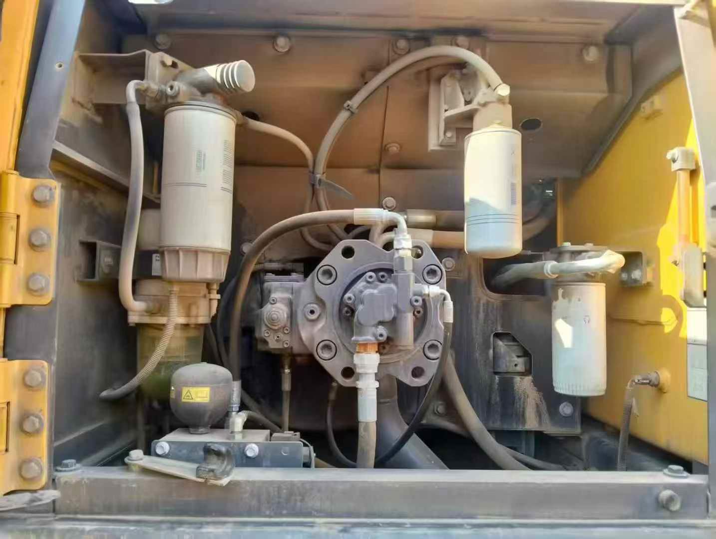 Used Volvo EC200 Excavator 2020 Model / 6