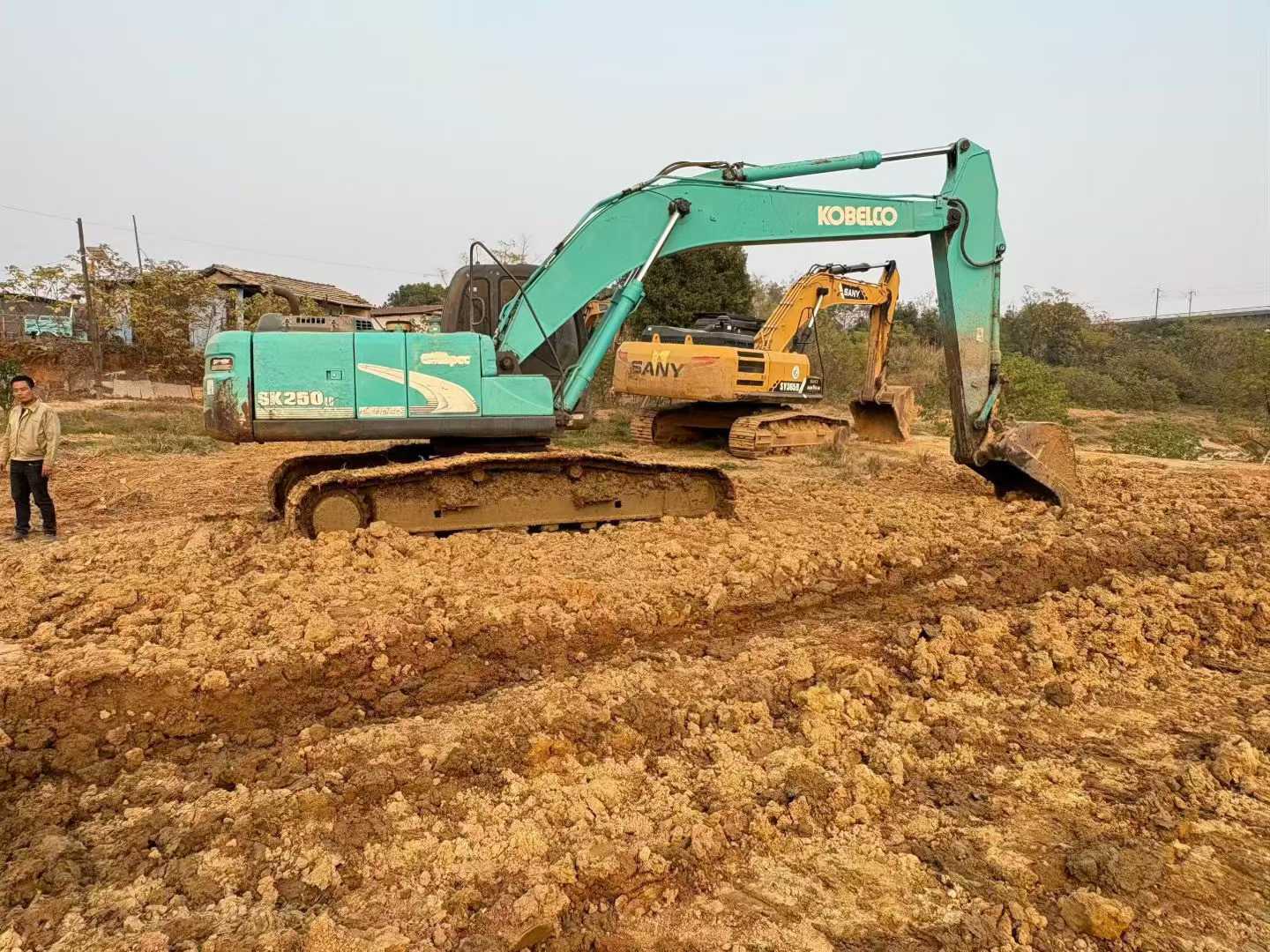Used Kobelco SK210 Excavator 2015 Model / 2