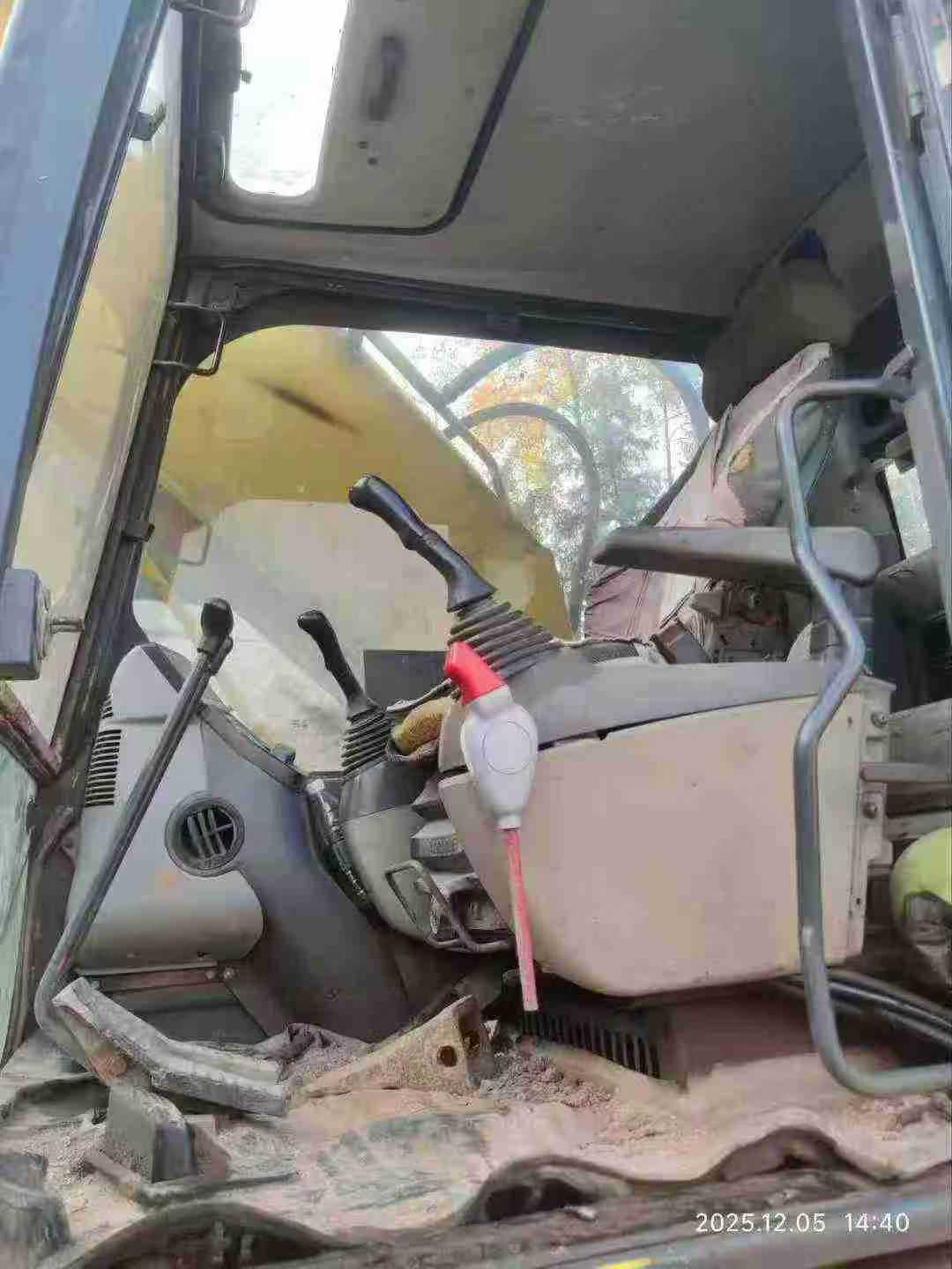 Used Komatsu PC220-8 Excavator 2016 Model / 5