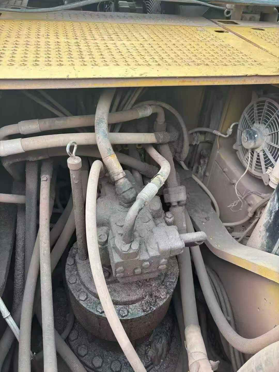 Used Caterpillar 329D Excavator 2016 Model / 5