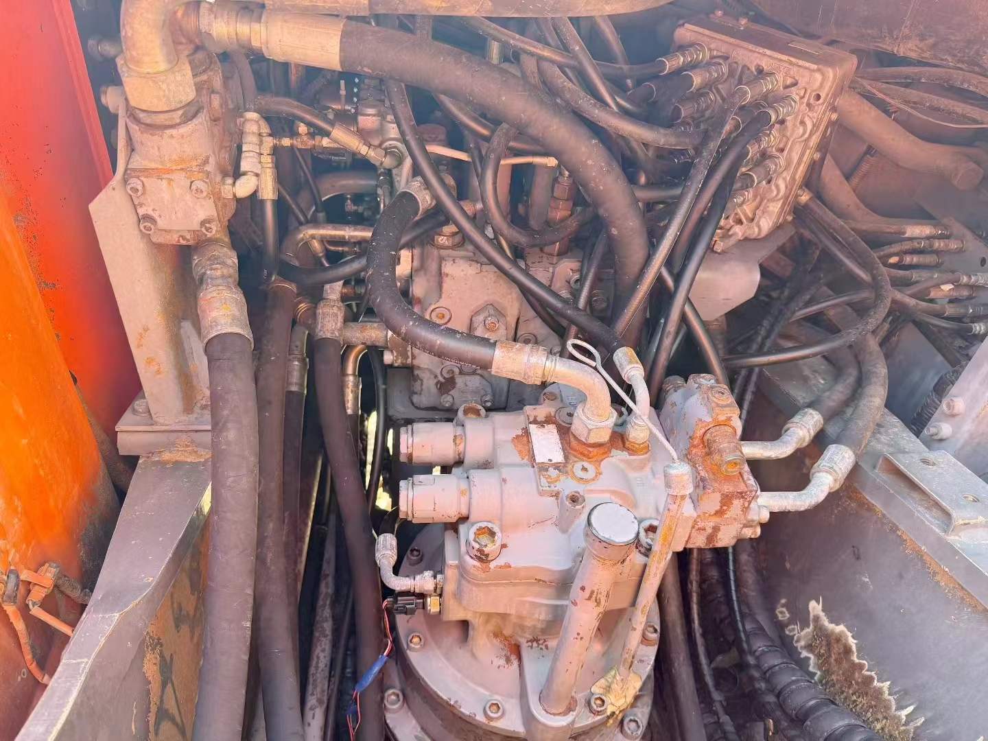 Used Hitachi ZAXIS200 Excavator 2016 Model / 7