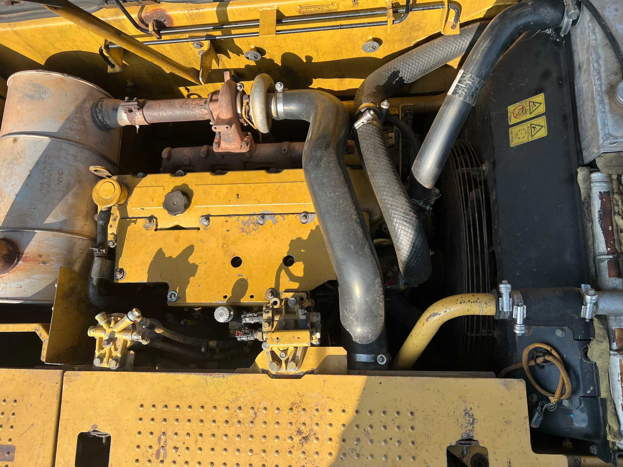 Used Caterpillar 320D Excavator 2016 Model / 3