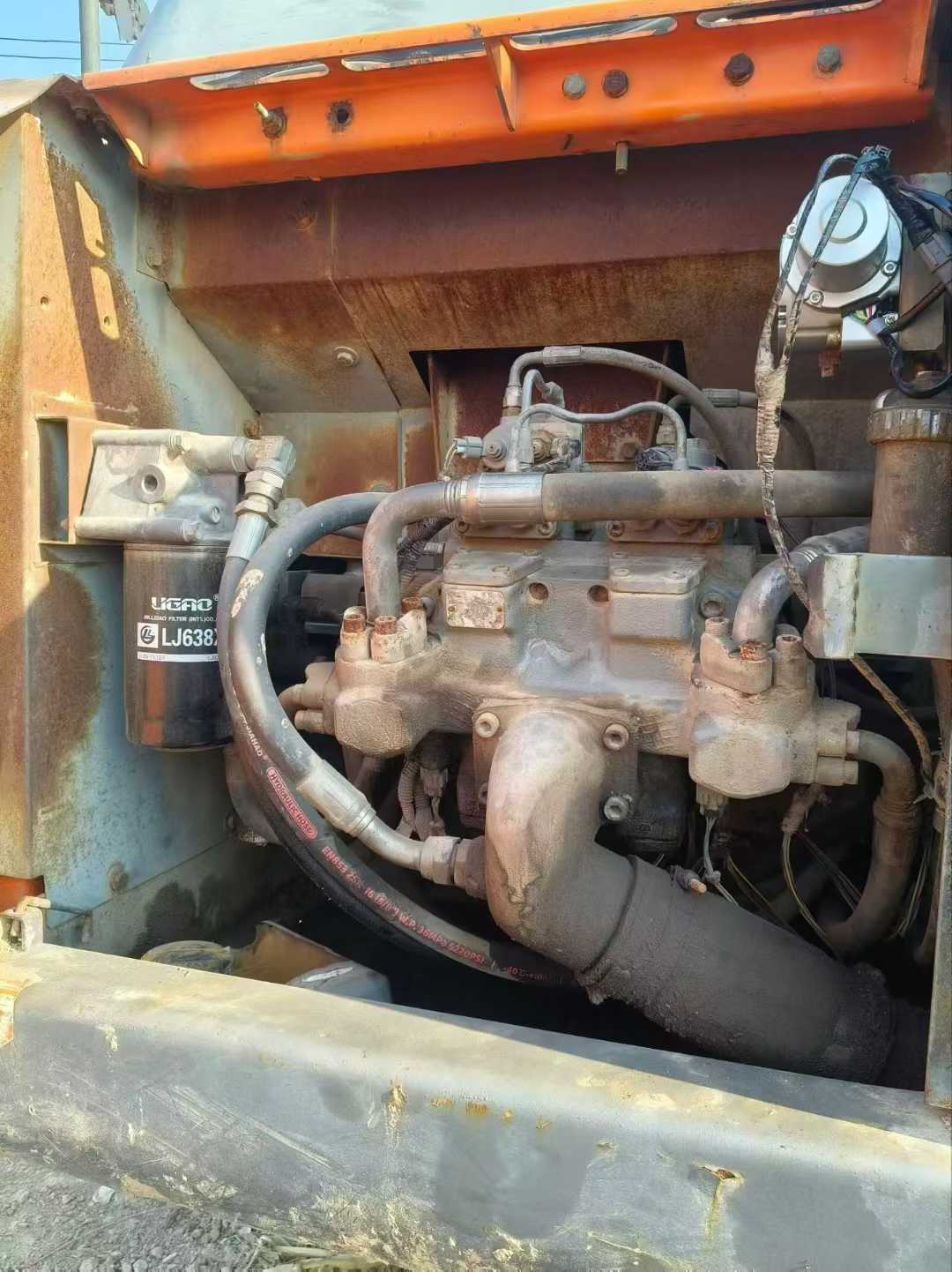 Used Hitachi ZAXIS200 Excavator 2013 Model / 6