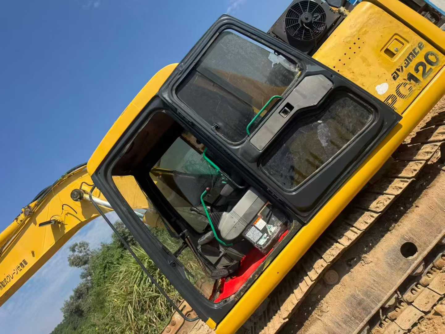 Used Komatsu PC120-6E Excavator 2016 Model / 3